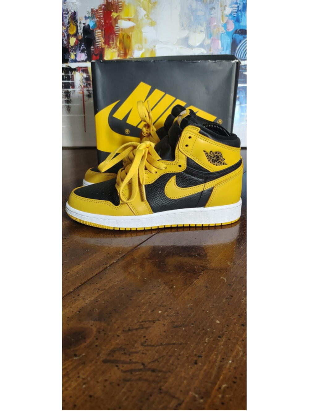 Nike Air Jordan 1 High OG Shoes Youth Size 5Y Yellow Black Sneakers 575441-701